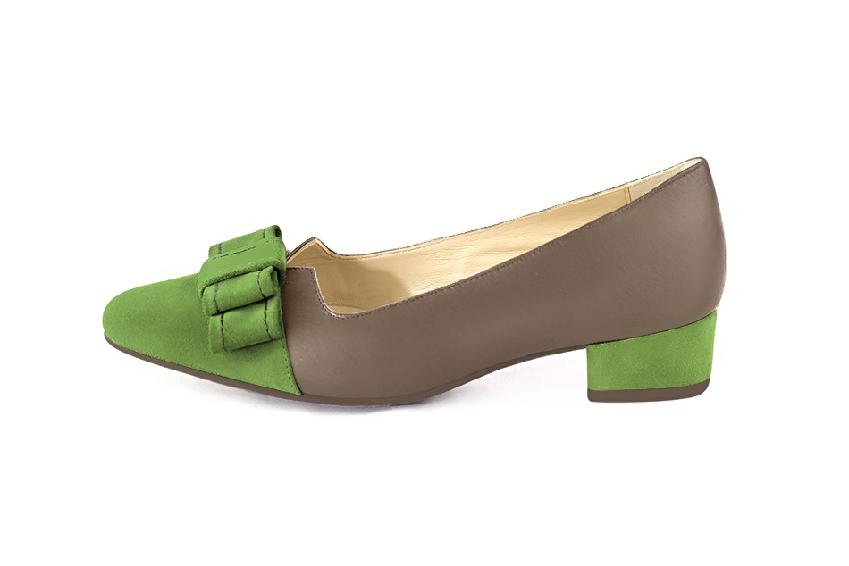 French elegance and refinement for these grass green and taupe brown dress pumps, with a knot on the front, 
                available in many subtle leather and colour combinations. Possibility to customize with your colors, materials and heels.
With its original cutout, this pretty fitted pump
will render you great services, combining comfort and distinction. 
                Matching clutches for parties, ceremonies and weddings.   
                You can customize these shoes to perfectly match your tastes or needs, and have a unique model.  
                Choice of leathers, colours, knots and heels. 
                Wide range of materials and shades carefully chosen.  
                Rich collection of flat, low, mid and high heels.  
                Small and large shoe sizes - Florence KOOIJMAN